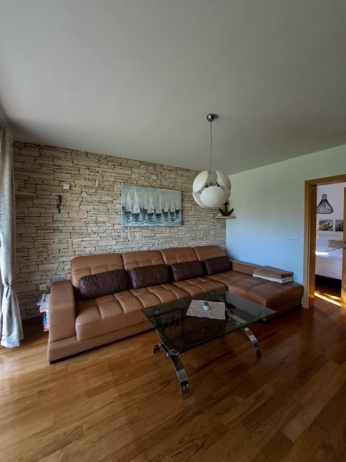 Apartments Villa Sotlar With Pool Умаг Экстерьер фото