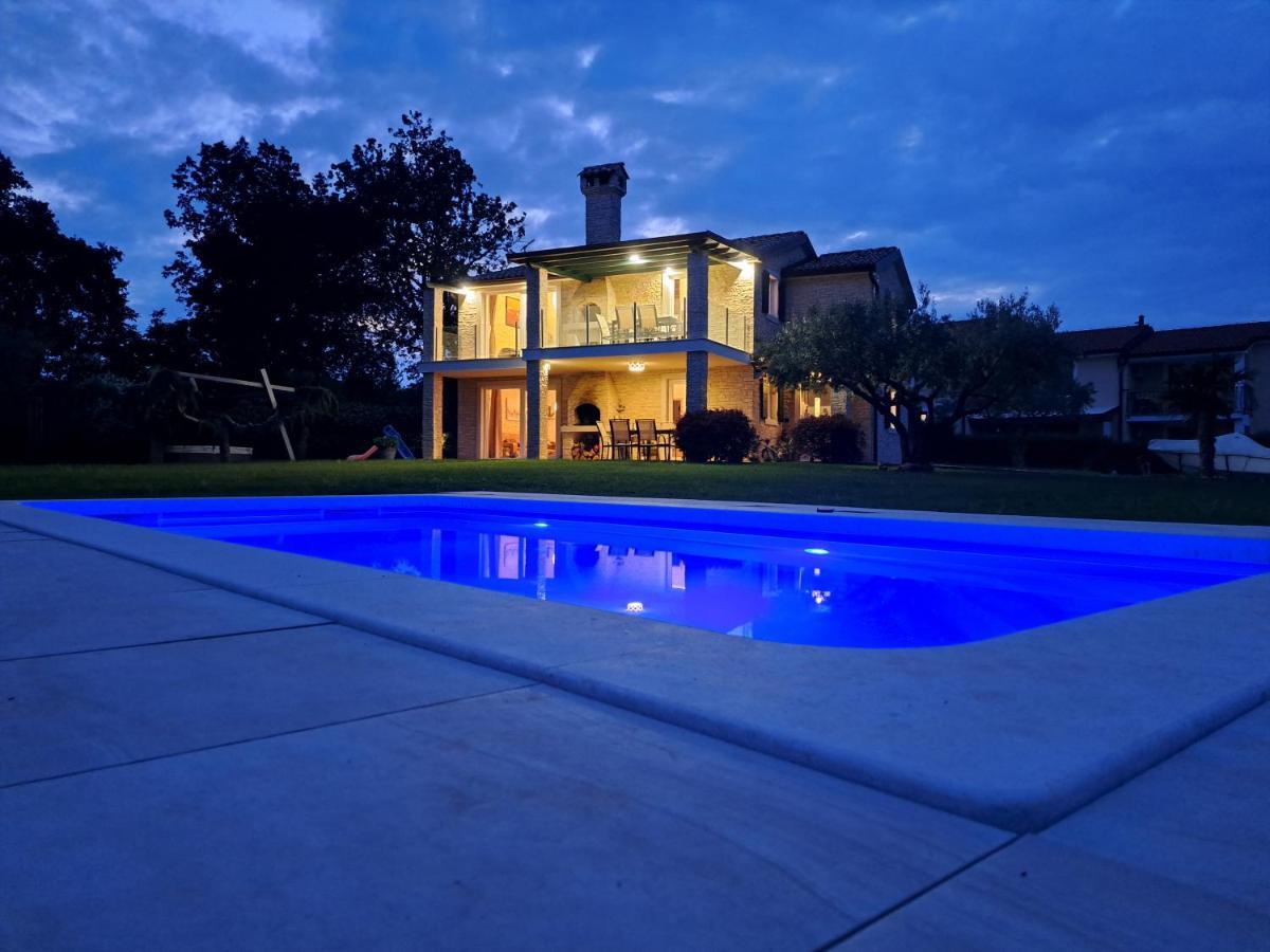 Apartments Villa Sotlar With Pool Умаг Экстерьер фото